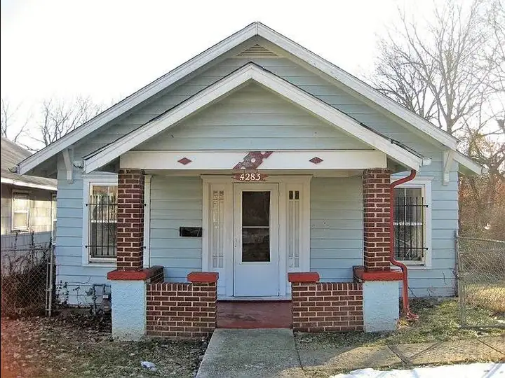 4283 E 61st St, Kansas City, MO 64130
