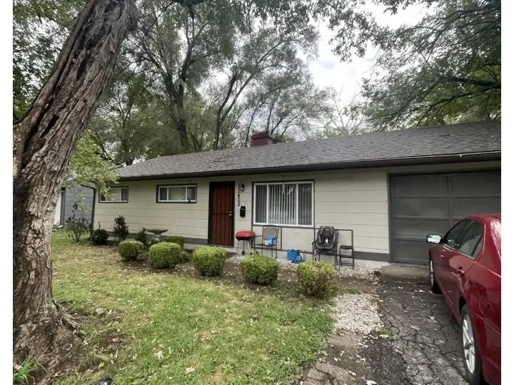 11402 Corrington Ave, Kansas City, MO 64134